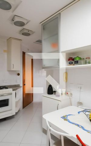 Apartamento à venda com 121m², 3 quartos e 3 vagas Apartamento à venda com 121m², 3 quartos e 3 vagasCozinha - Armários