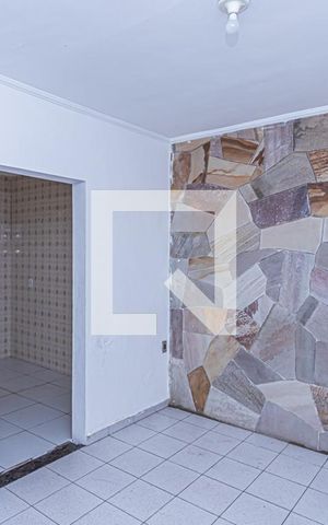 Casa para alugar com 65m², 1 quarto e 2 vagas Casa para alugar com 65m², 1 quarto e 2 vagasSala