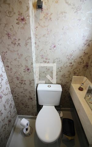 Apartamento à venda com 105m², 2 quartos e 2 vagasLavabo