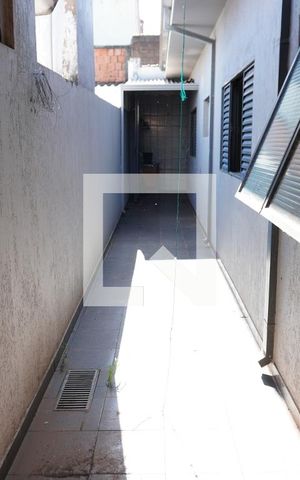 Casa para alugar com 100m², 2 quartos e 1 vagaQuintal