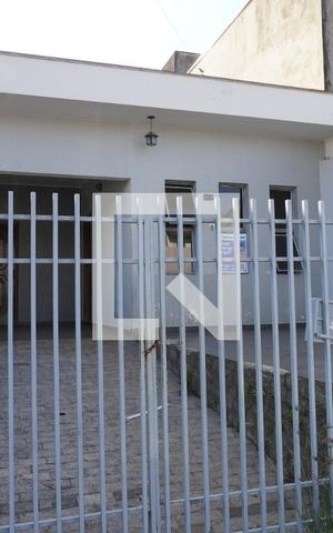Casa para alugar com 100m², 2 quartos e 1 vagaFachada