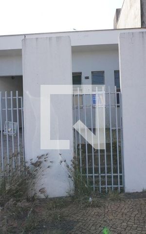 Casa para alugar com 100m², 2 quartos e 1 vagaFachada
