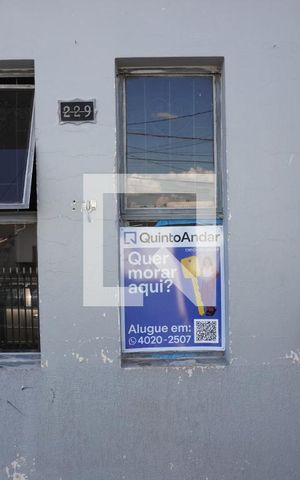 Casa para alugar com 100m², 2 quartos e 1 vagaFachada