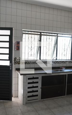Casa para alugar com 100m², 2 quartos e 1 vagaCozinha