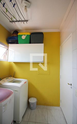 Apartamento para alugar com 74m², 2 quartos e 1 vagaÁrea de Serviço