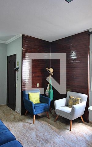 Apartamento para alugar com 74m², 2 quartos e 1 vagaSala