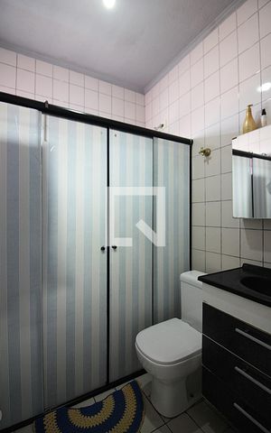 Apartamento para alugar com 74m², 2 quartos e 1 vagaBanheiro Social