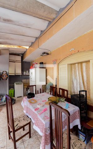 Casa à venda com 150m², 2 quartos e 1 vagaÁrea de Serviço