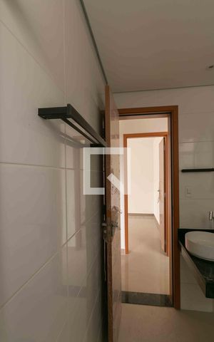 Apartamento à venda com 53m², 2 quartos e 1 vaga Apartamento à venda com 53m², 2 quartos e 1 vagaBanheiro