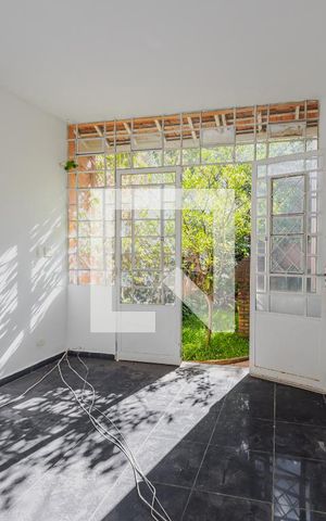 Casa à venda com 240m², 3 quartos e 3 vagasEscritório