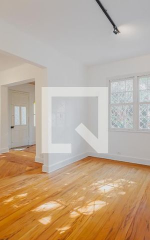 Casa à venda com 240m², 3 quartos e 3 vagasSala