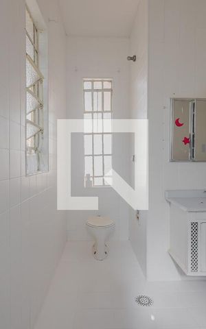 Casa à venda com 240m², 3 quartos e 3 vagasBanheiro