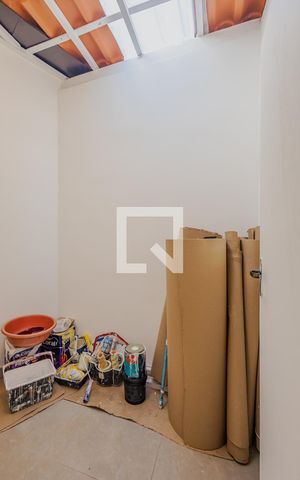 Casa à venda com 240m², 3 quartos e 3 vagasCasa 2