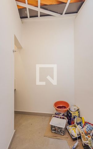 Casa à venda com 240m², 3 quartos e 3 vagasCasa 2