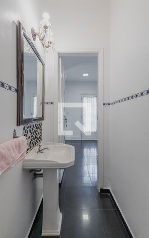 Casa à venda com 240m², 3 quartos e 3 vagasLavabo