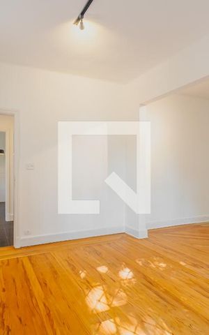 Casa à venda com 240m², 3 quartos e 3 vagasSala