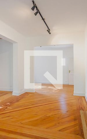 Casa à venda com 240m², 3 quartos e 3 vagasSala