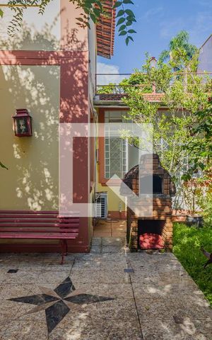 Casa à venda com 240m², 3 quartos e 3 vagasJardim
