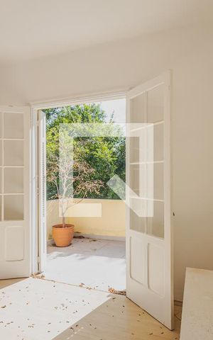 Casa à venda com 240m², 3 quartos e 3 vagasSuíte
