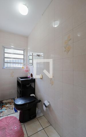 Casa à venda com 298m², 3 quartos e 12 vagas Casa à venda com 298m², 3 quartos e 12 vagasLavabo