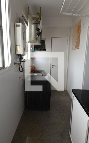 Apartamento para alugar com 138m², 3 quartos e 1 vagaÁrea de Serviço