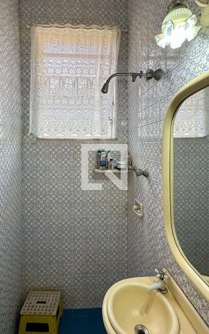Casa à venda com 296m², 4 quartos e 3 vagas Casa à venda com 296m², 4 quartos e 3 vagasBanheiro Social 02