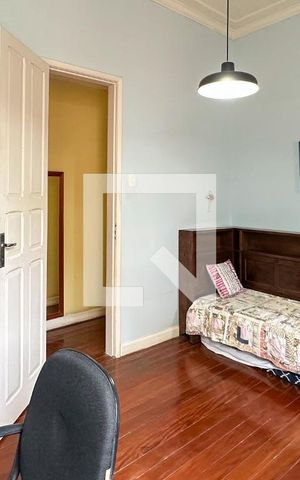 Casa à venda com 296m², 4 quartos e 3 vagas Casa à venda com 296m², 4 quartos e 3 vagasQuarto 03