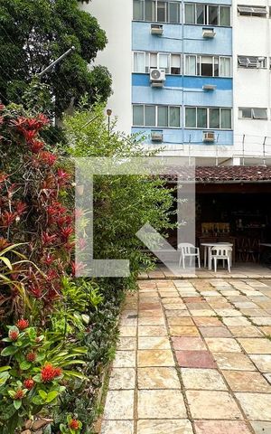 Casa à venda com 296m², 4 quartos e 3 vagas Casa à venda com 296m², 4 quartos e 3 vagasQuintal
