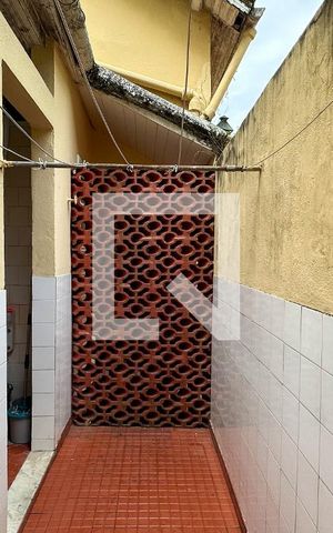 Casa à venda com 296m², 4 quartos e 3 vagas Casa à venda com 296m², 4 quartos e 3 vagasÁrea de Serviço