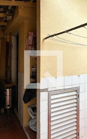 Casa à venda com 296m², 4 quartos e 3 vagas Casa à venda com 296m², 4 quartos e 3 vagasÁrea de Serviço