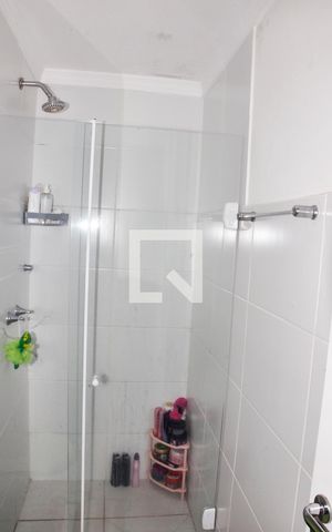 Apartamento para alugar com 55m², 2 quartos e 1 vaga Apartamento para alugar com 55m², 2 quartos e 1 vagaBanheiro 2