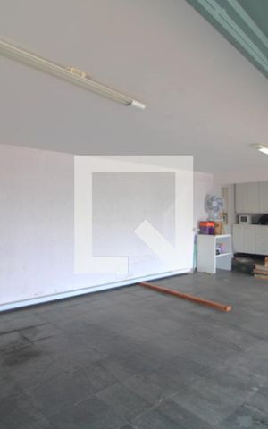 Casa à venda com 250m², 3 quartos e 3 vagasGaragem