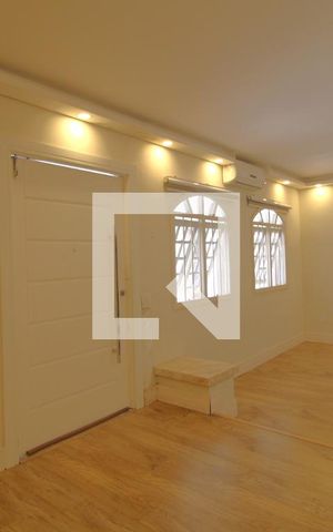 Casa à venda com 250m², 3 quartos e 3 vagasSala 1