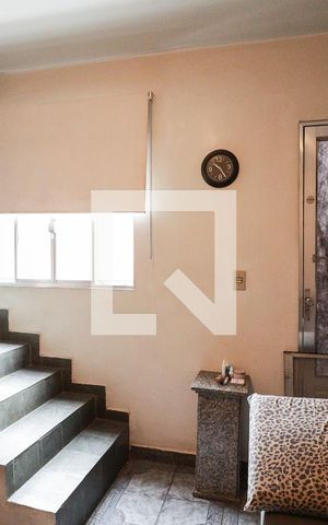 Casa à venda com 204m², 4 quartos e 1 vaga Casa à venda com 204m², 4 quartos e 1 vagaCasa 2