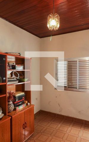 Casa à venda com 204m², 4 quartos e 1 vaga Casa à venda com 204m², 4 quartos e 1 vagaQuarto 2 - Casa 1