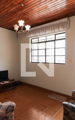 Casa à venda com 204m², 4 quartos e 1 vaga Casa à venda com 204m², 4 quartos e 1 vagaSala - Casa 1