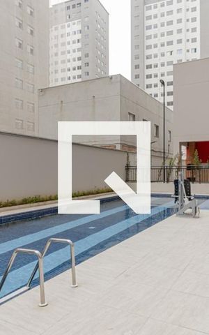 Apartamento à venda com 34m², 2 quartos e sem vaga Apartamento à venda com 34m², 2 quartos e sem vagaÁrea comum - Piscina