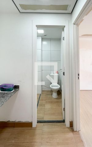 Apartamento à venda com 34m², 2 quartos e sem vaga Apartamento à venda com 34m², 2 quartos e sem vagaBanheiro Social
