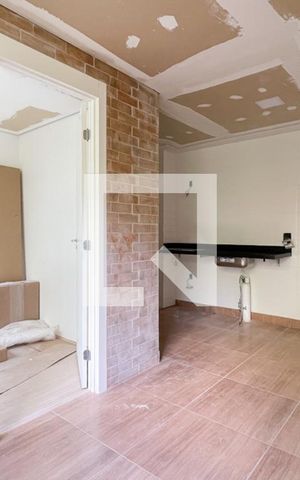 Apartamento à venda com 34m², 2 quartos e sem vaga Apartamento à venda com 34m², 2 quartos e sem vagaSala