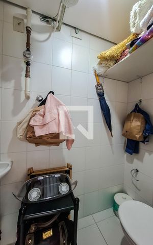 Apartamento à venda com 95m², 3 quartos e 2 vagas Apartamento à venda com 95m², 3 quartos e 2 vagasBanheiro de serviço