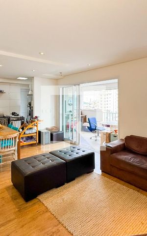 Apartamento à venda com 95m², 2 quartos e 2 vagas Apartamento à venda com 95m², 2 quartos e 2 vagasSala