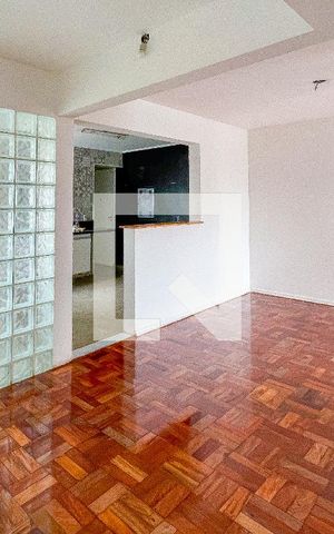 Apartamento à venda com 105m², 3 quartos e 1 vaga Apartamento à venda com 105m², 3 quartos e 1 vagaSala