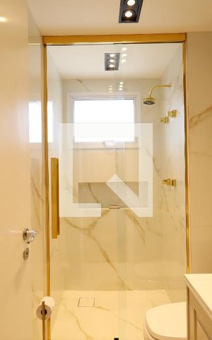 Apartamento à venda com 129m², 3 quartos e 3 vagasBanheiro da Suíte 1