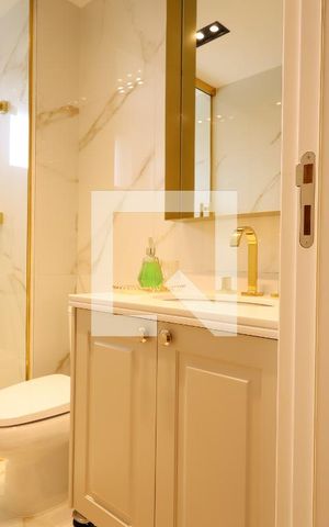 Apartamento à venda com 129m², 3 quartos e 3 vagasBanheiro da Suíte 1