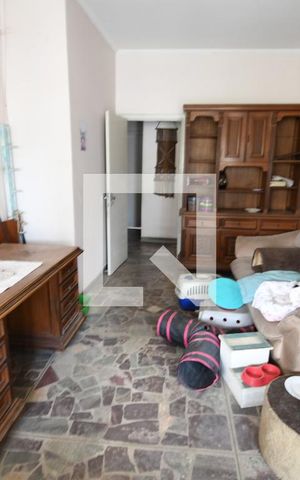 Casa à venda com 182m², 3 quartos e 8 vagasSala 1