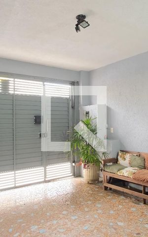 Casa à venda com 120m², 2 quartos e 1 vagaGaragem