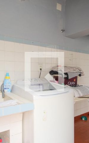 Casa à venda com 120m², 2 quartos e 1 vagaÁrea de Serviço