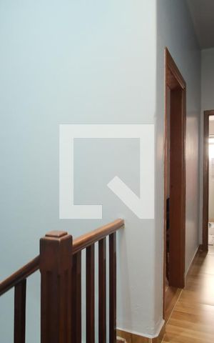 Casa à venda com 120m², 2 quartos e 1 vagaEscada