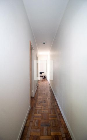 Apartamento à venda com 74m², 2 quartos e sem vaga Apartamento à venda com 74m², 2 quartos e sem vagaCorredor