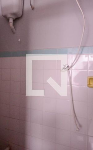 Casa à venda com 166m², 3 quartos e 4 vagas Casa à venda com 166m², 3 quartos e 4 vagasÁrea de Serviço - Banheiro